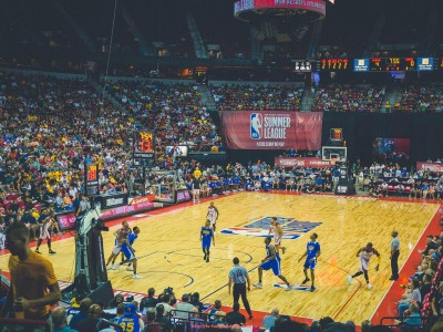 足球直播-德甲球队队徽 难看：讨论德甲球队队徽设计的审美争议与改进意见